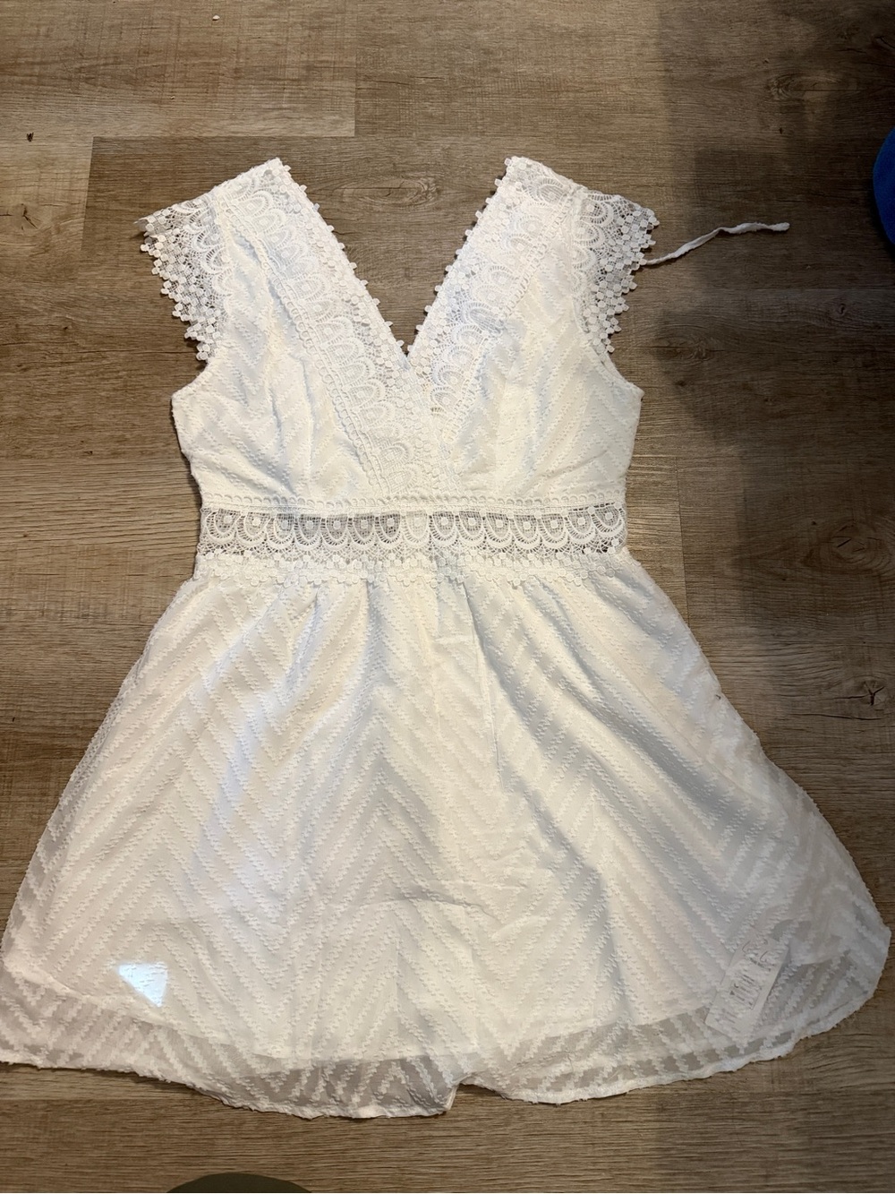 NWT Cupshe Lace on the Rivera Mini Dress -Lrge - Picture 3 of 11